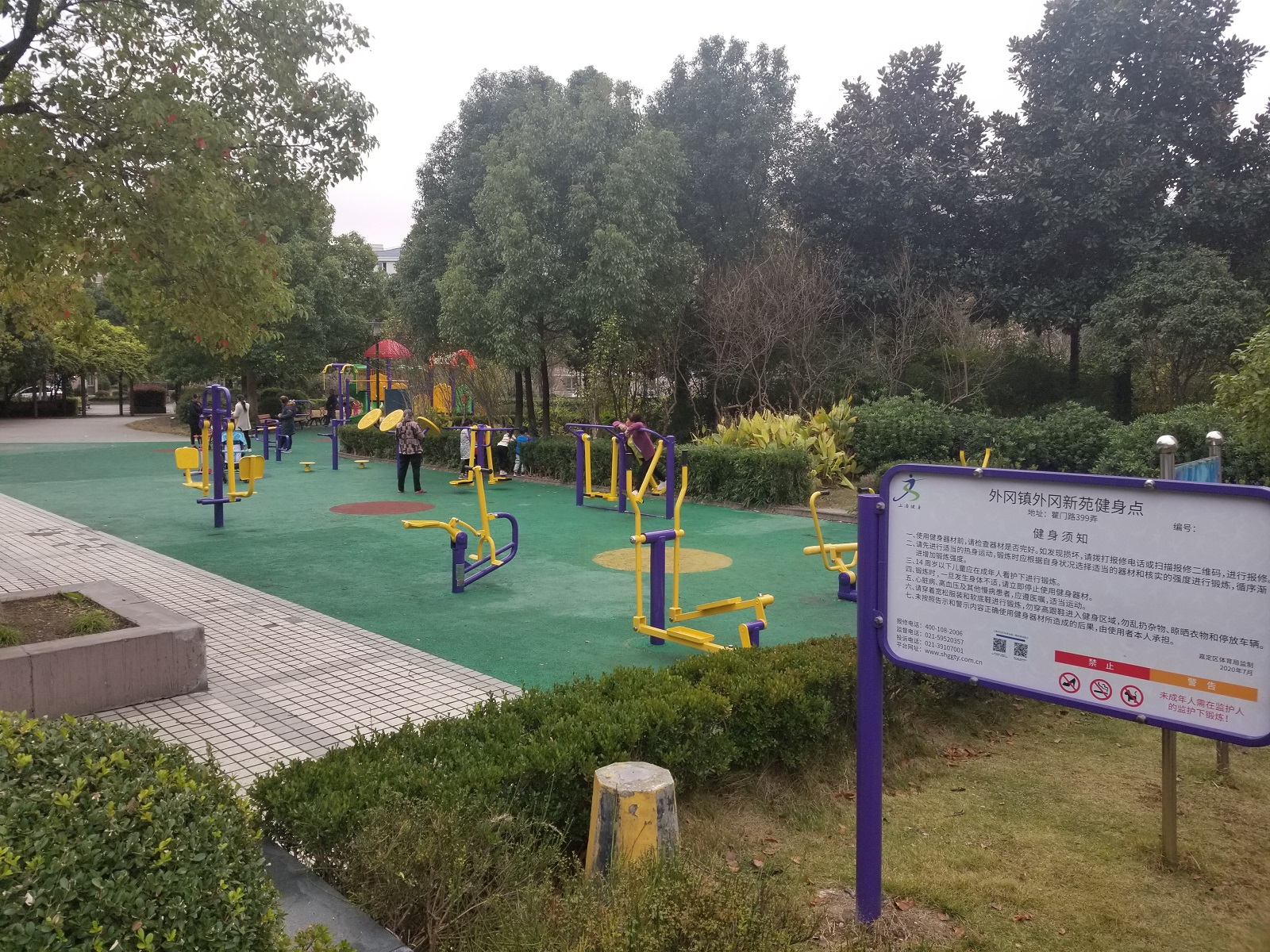 新苑居委健身點(diǎn)（三）