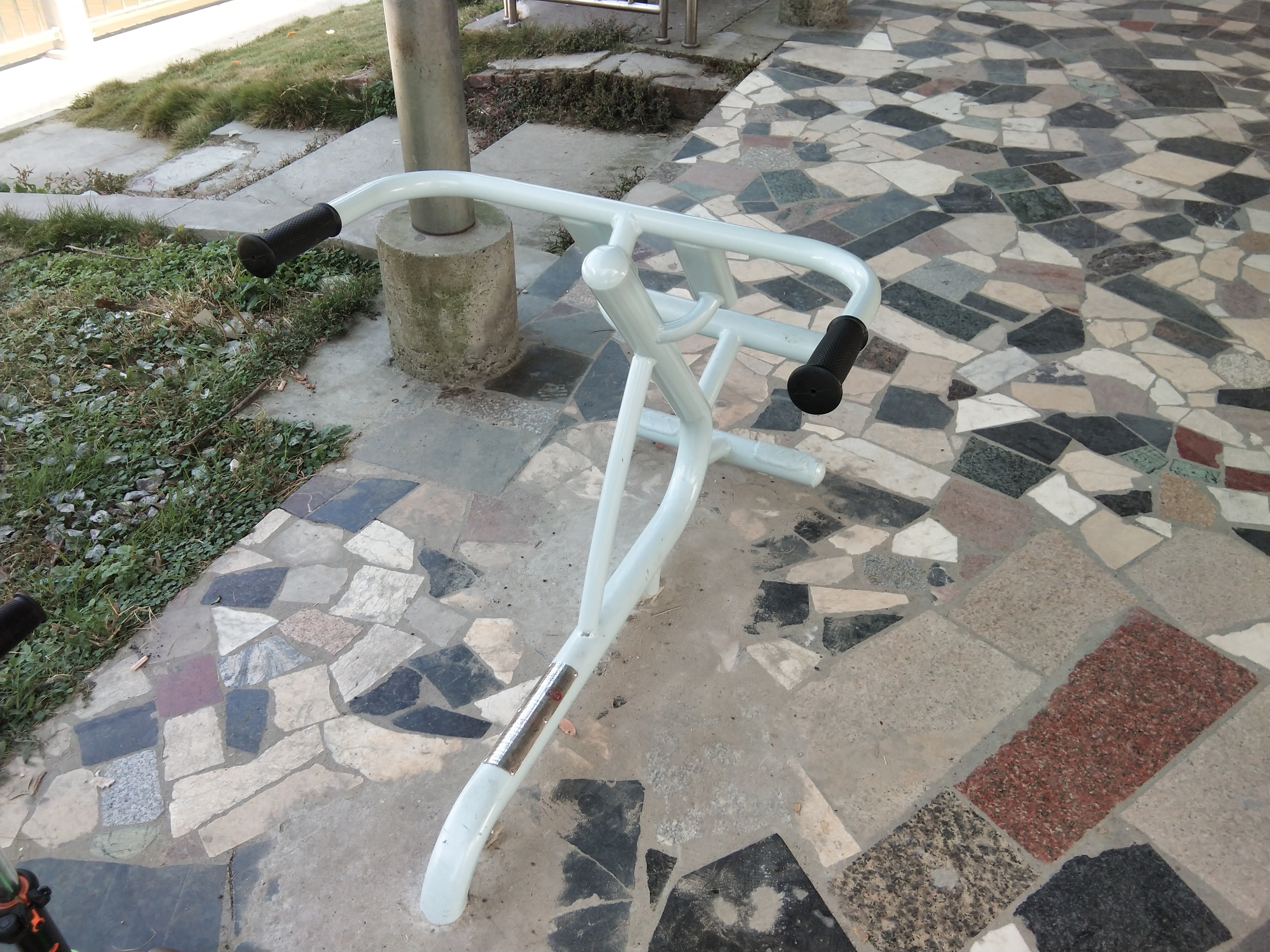 背肌訓(xùn)練器