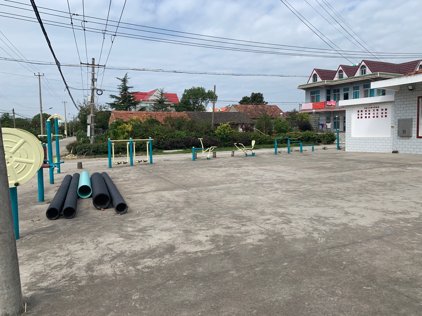 豎新鎮(zhèn)時(shí)橋村健身點(diǎn)二