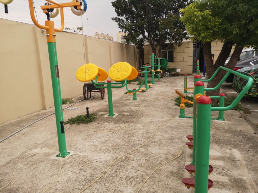 中春路二居委健身苑點A