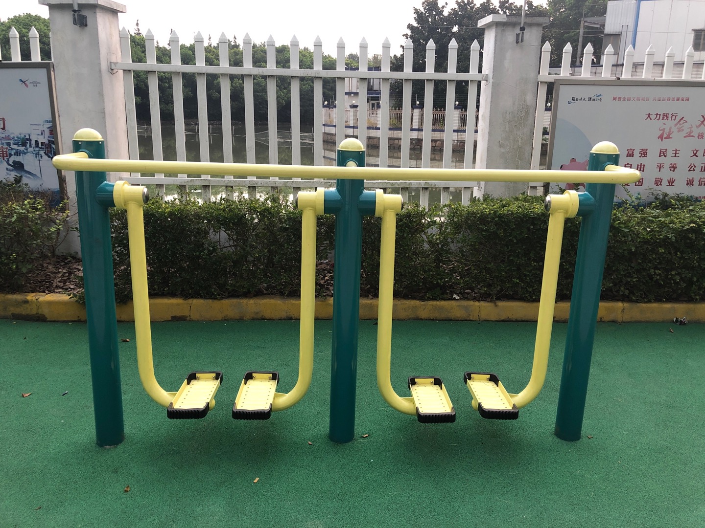 雙位太空漫步機(jī)