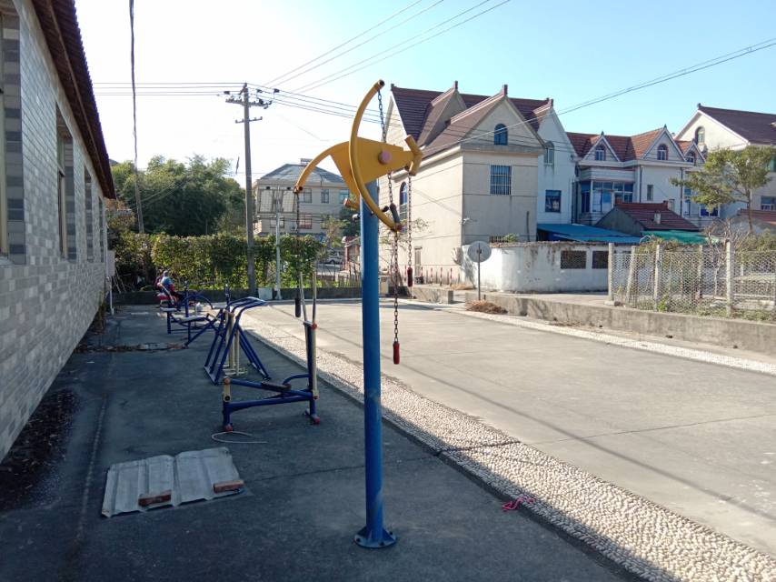 紅星村20組664號(hào)前健身路徑