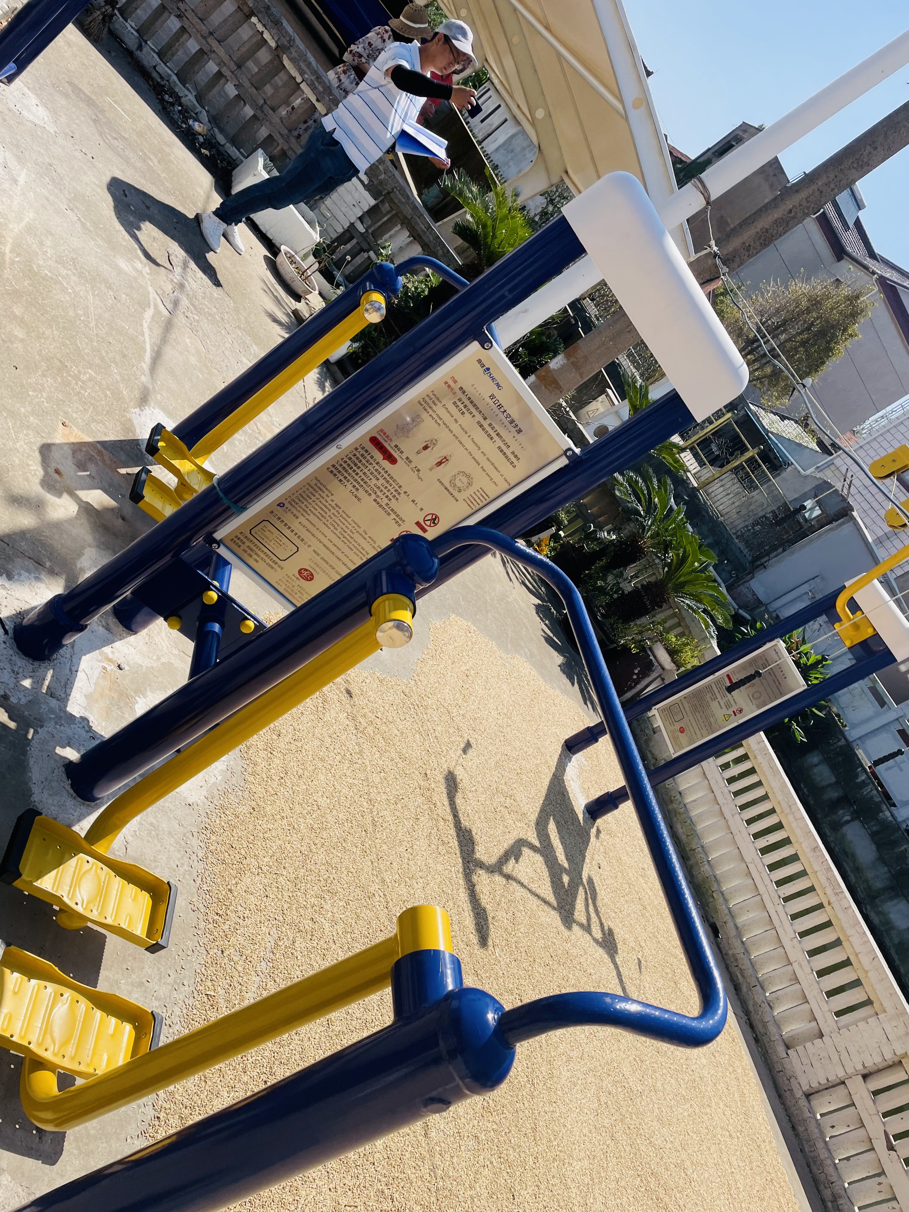 雙立柱太空漫步器