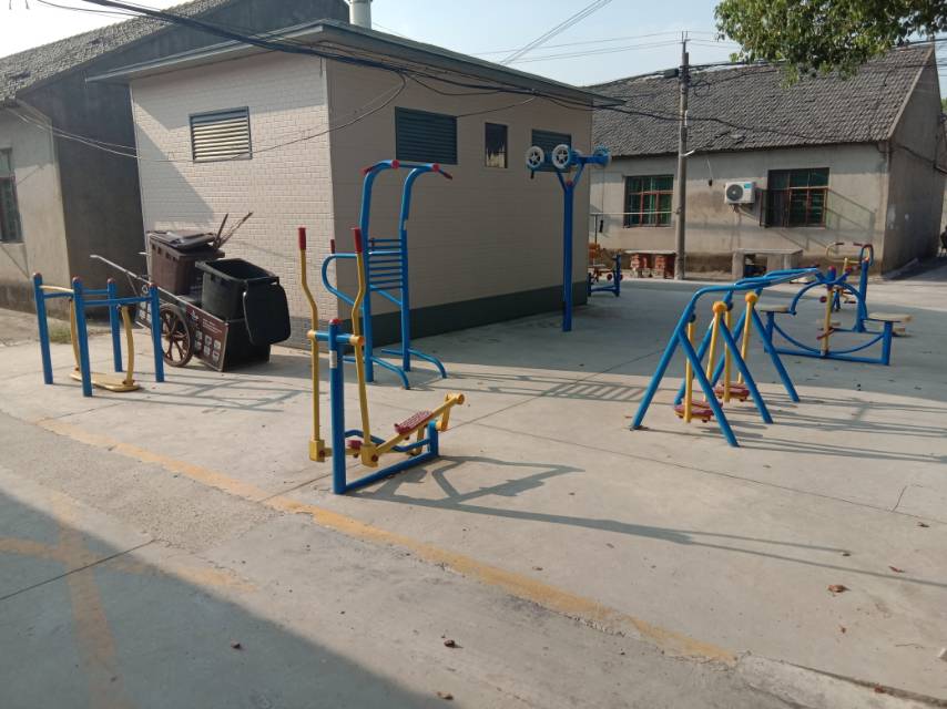 桃園居委會(huì)桃園二村健身點(diǎn)