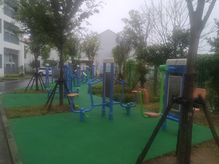 白鶴鎮(zhèn)青龍養(yǎng)護(hù)院健身益智點(diǎn)