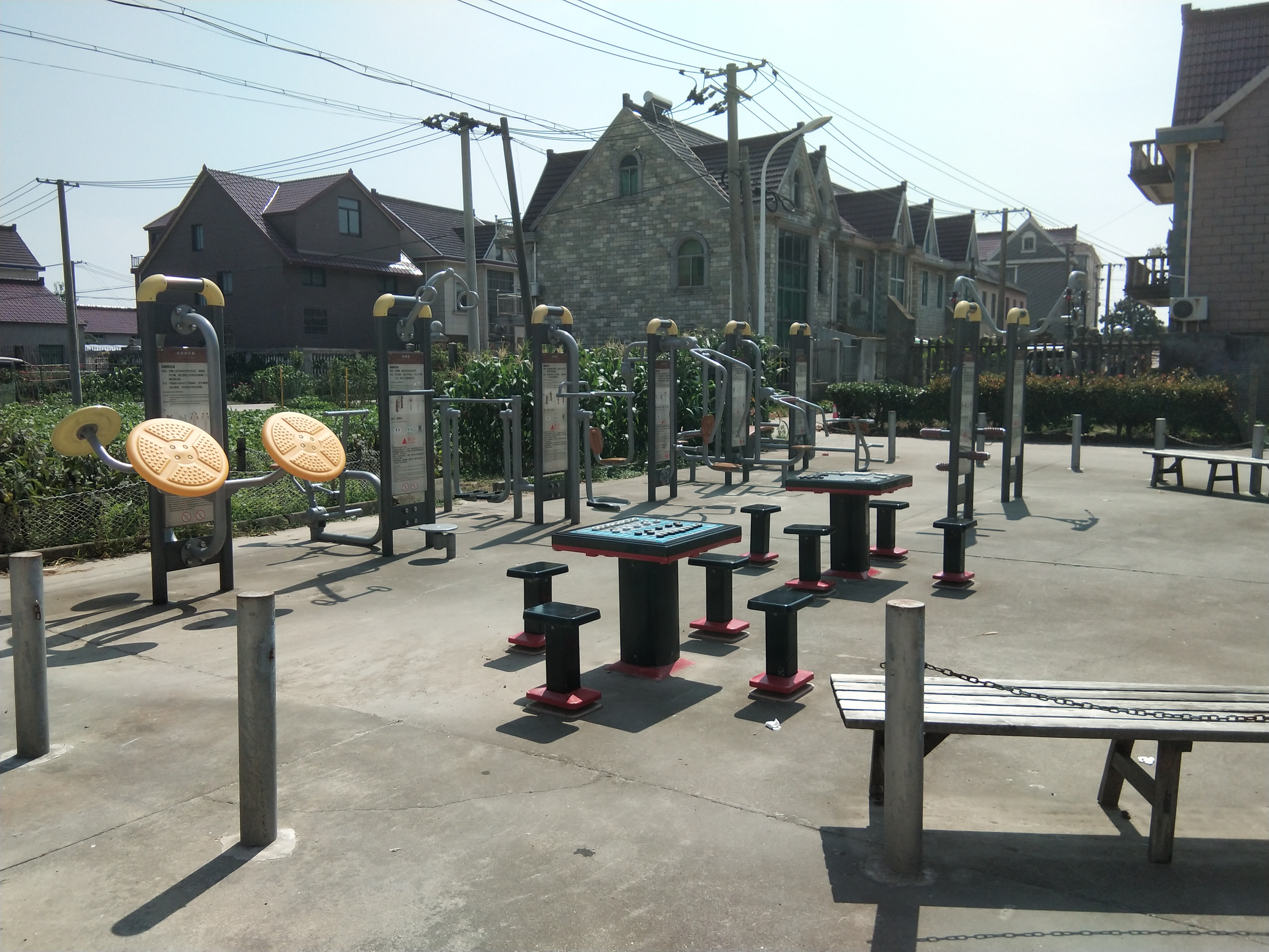 平安居委平盛小區(qū)市民益智健身苑點(diǎn)