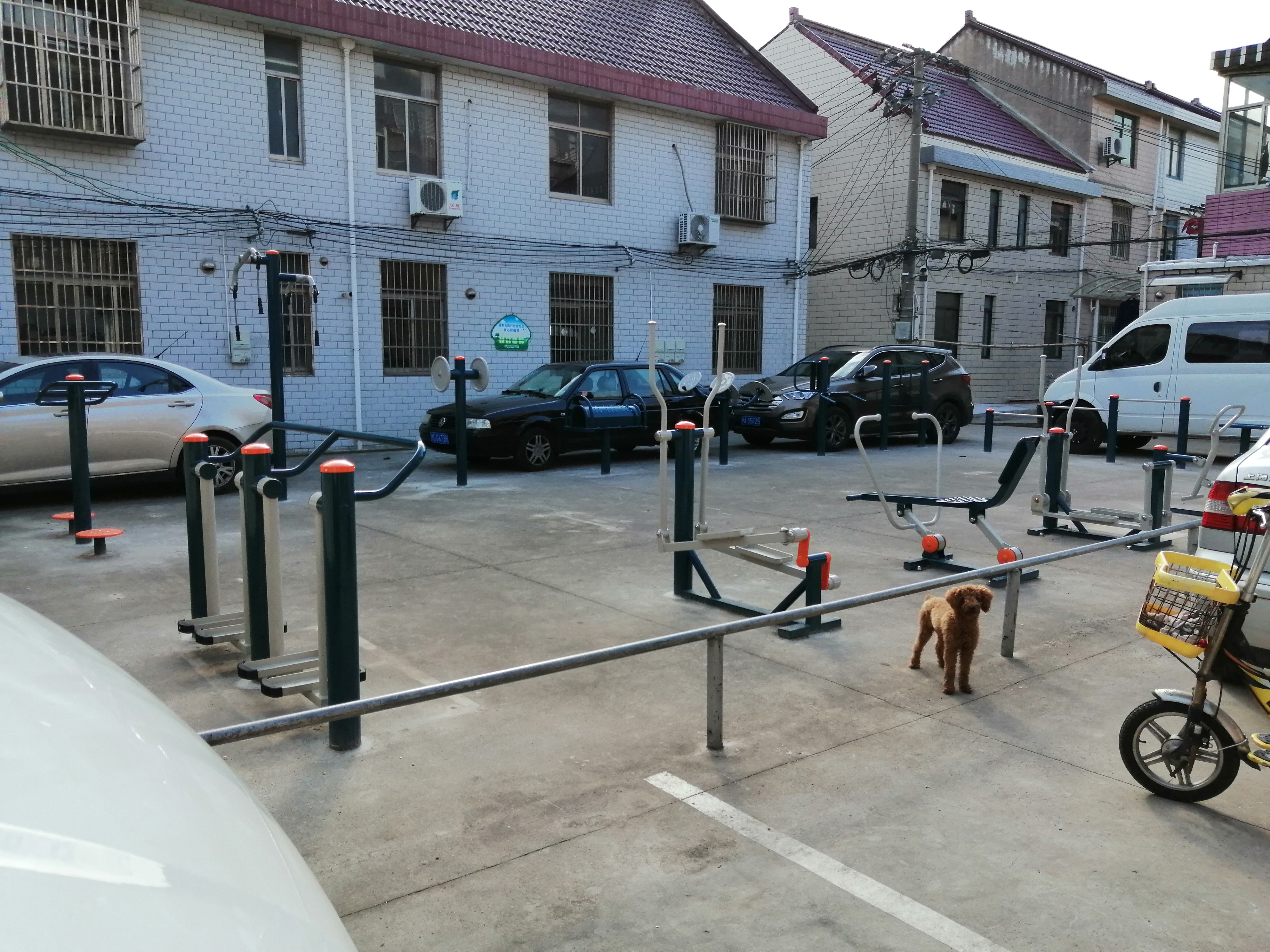 解放社區(qū)慶豐新村健身點