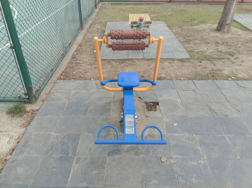 腹背屈伸/劃船訓(xùn)練器