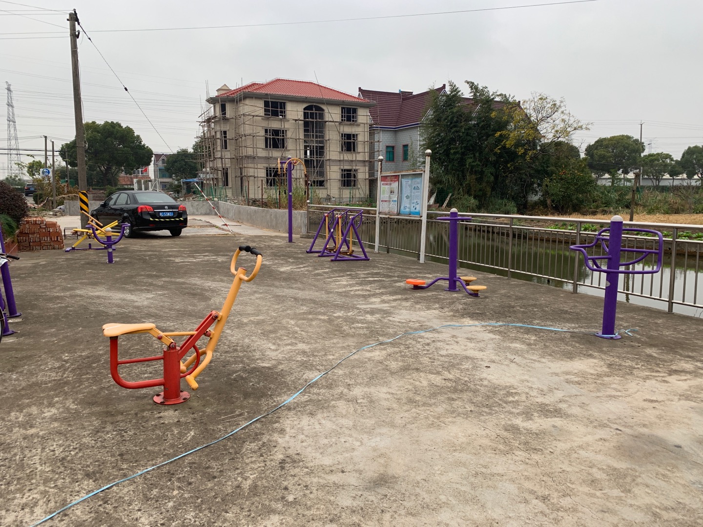 海關(guān)4組健身點(diǎn)