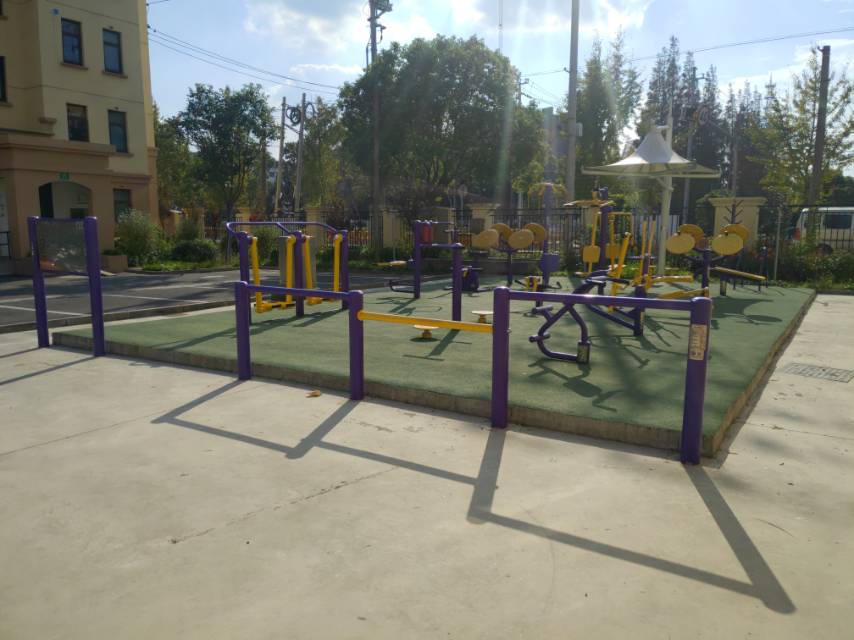 長征雅苑小區(qū)健身點(diǎn)