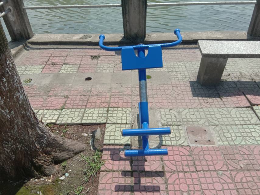 背肌訓(xùn)練器