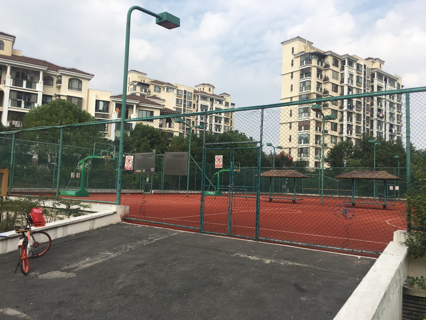 九里亭街道市民球場(chǎng)