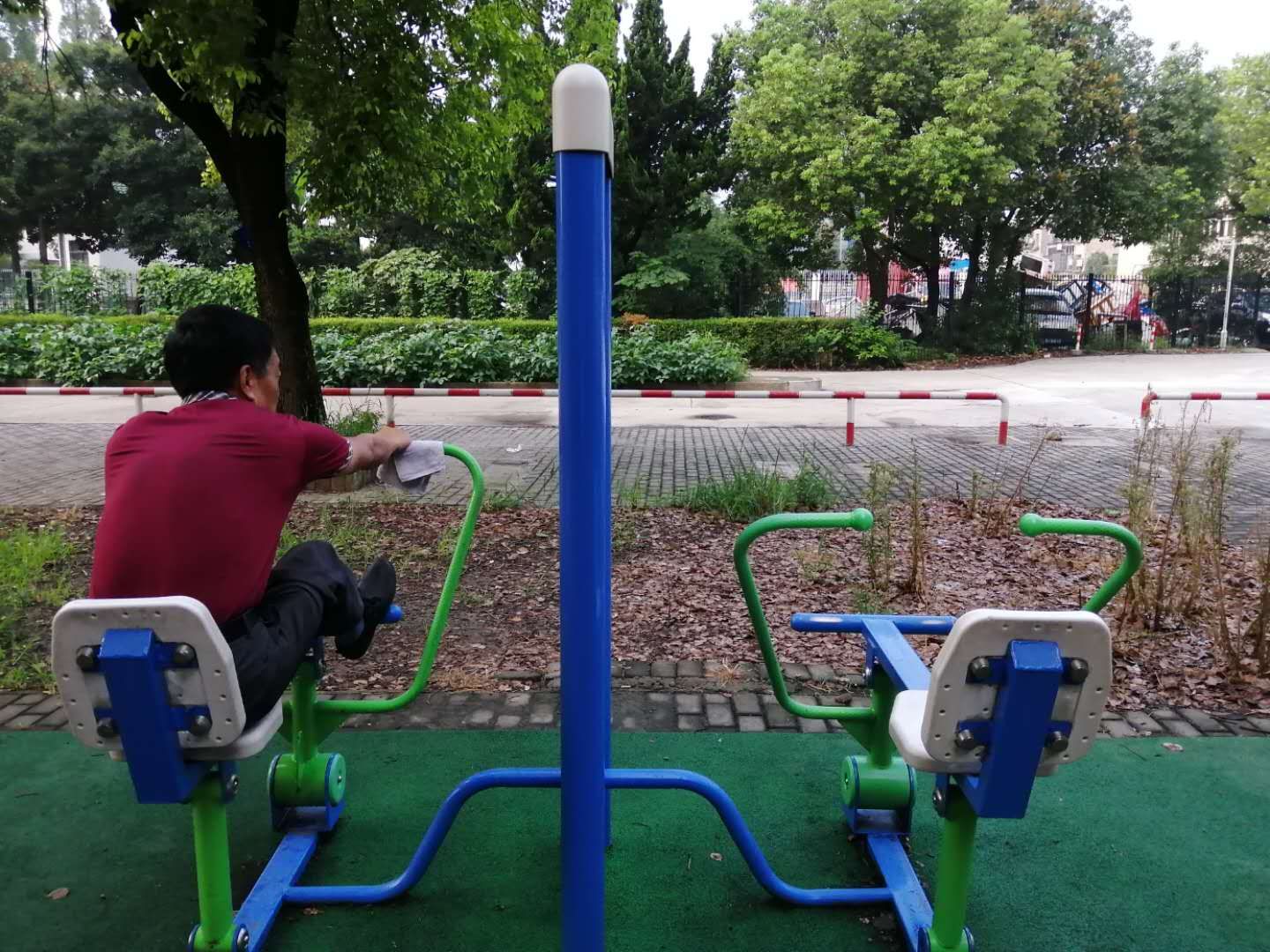 雙立柱平推平拉訓(xùn)練器