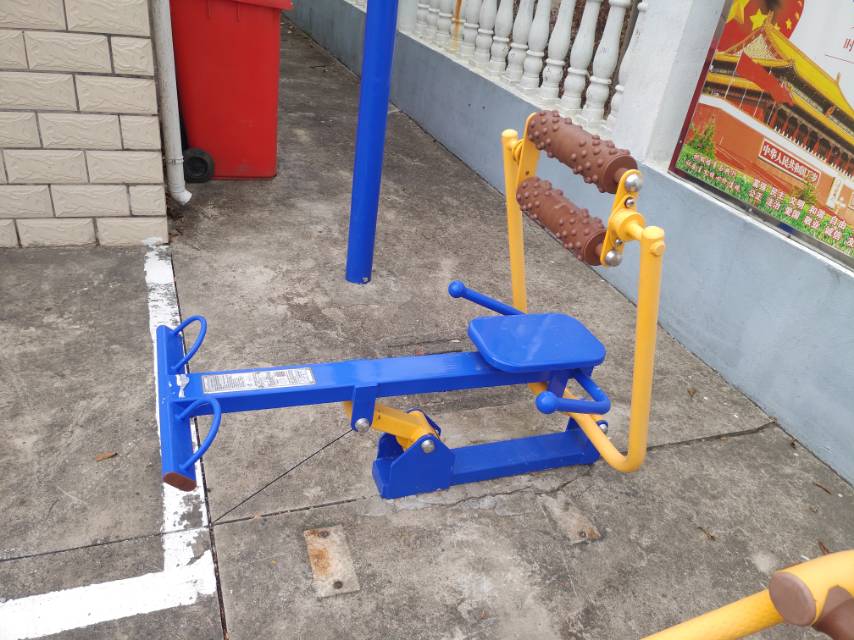 腹背屈伸訓練器