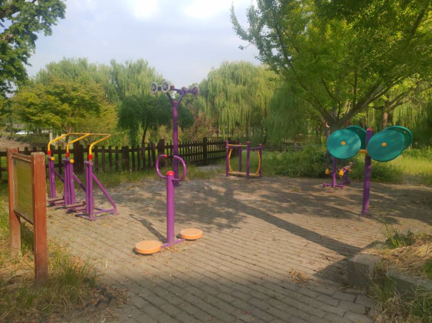 銀杏苑第二健身點(diǎn)