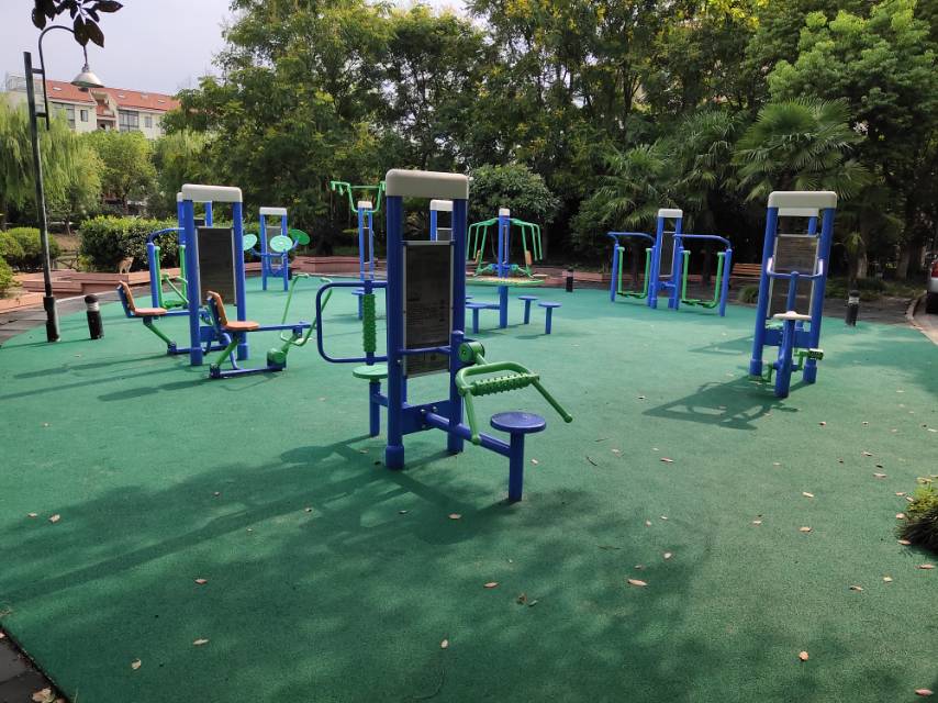 千步?jīng)苌鐓^(qū)市民益智健身點(diǎn)