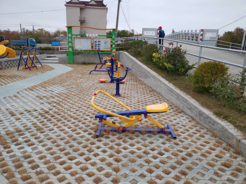 新振村新二2組健身點(diǎn)