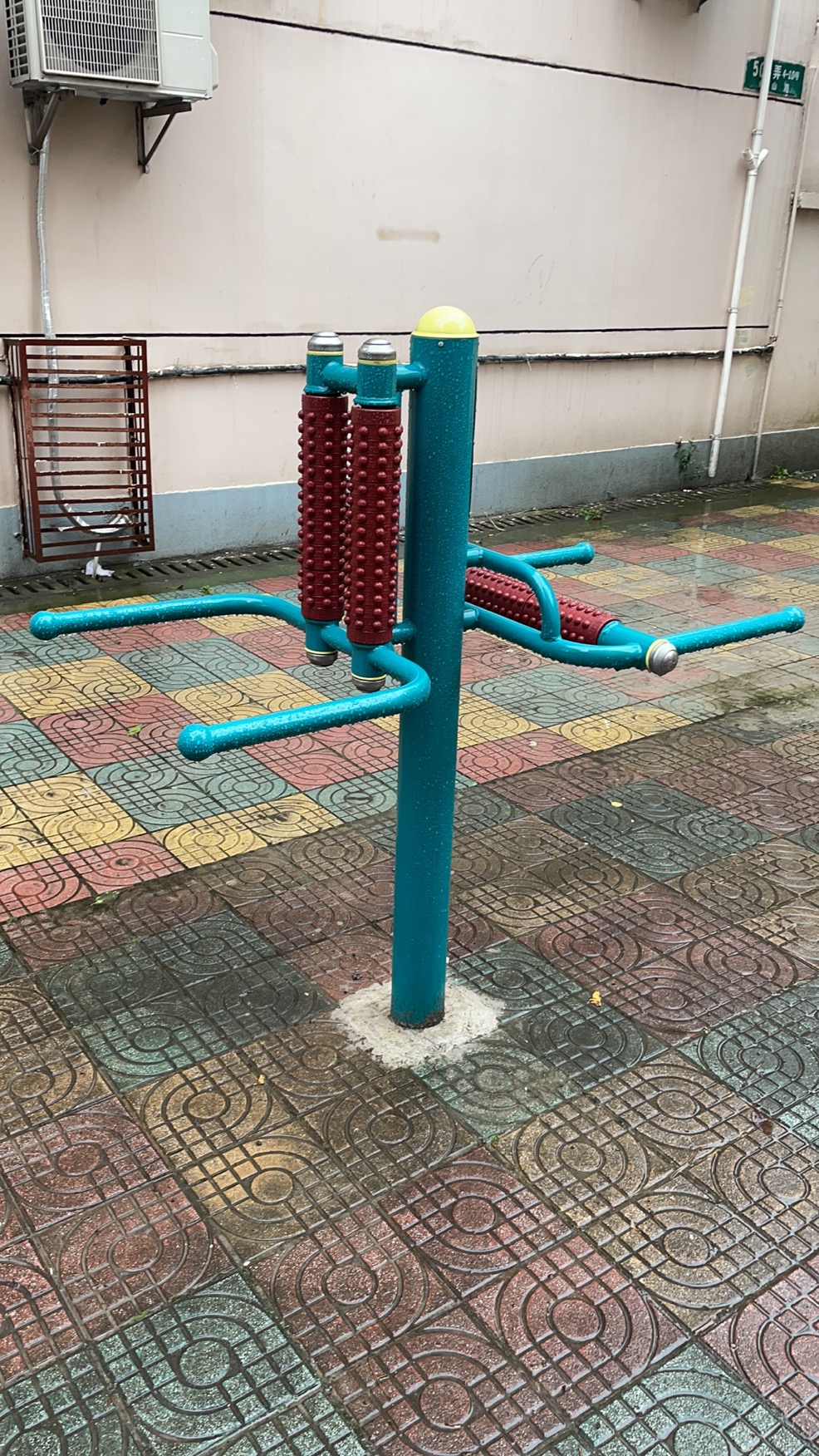 互動式腰背按摩器