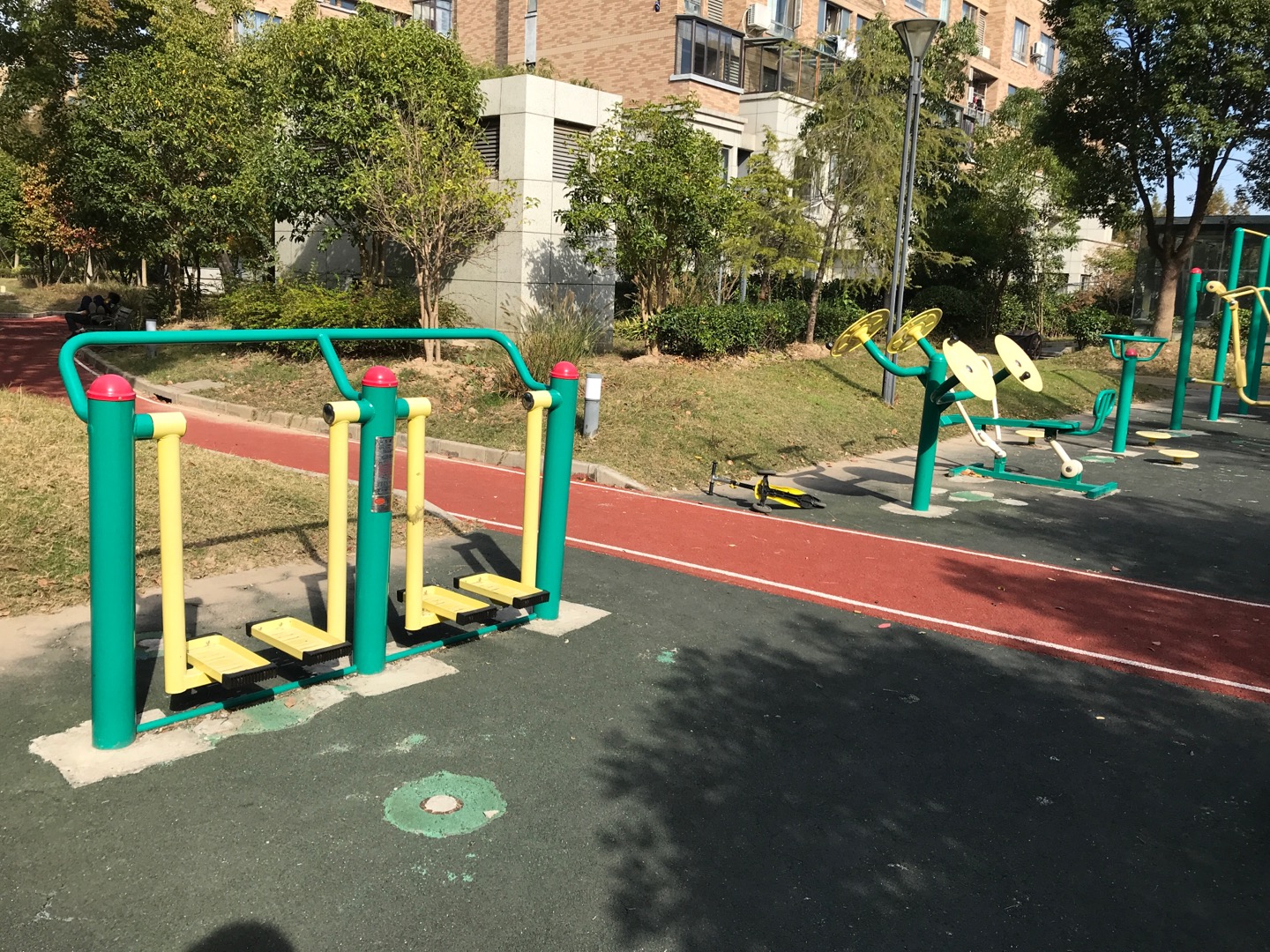 方竹路333弄健身苑點