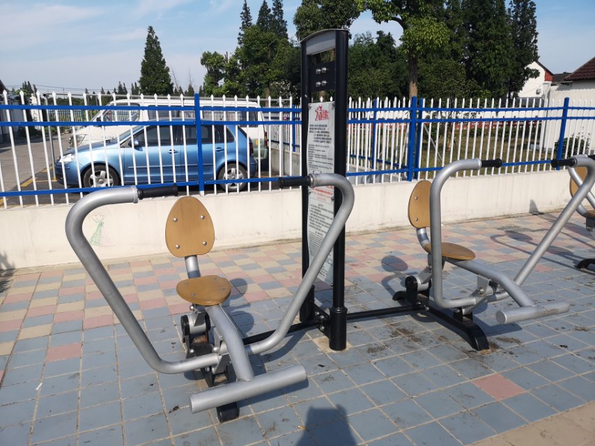 自重式劃船訓練器