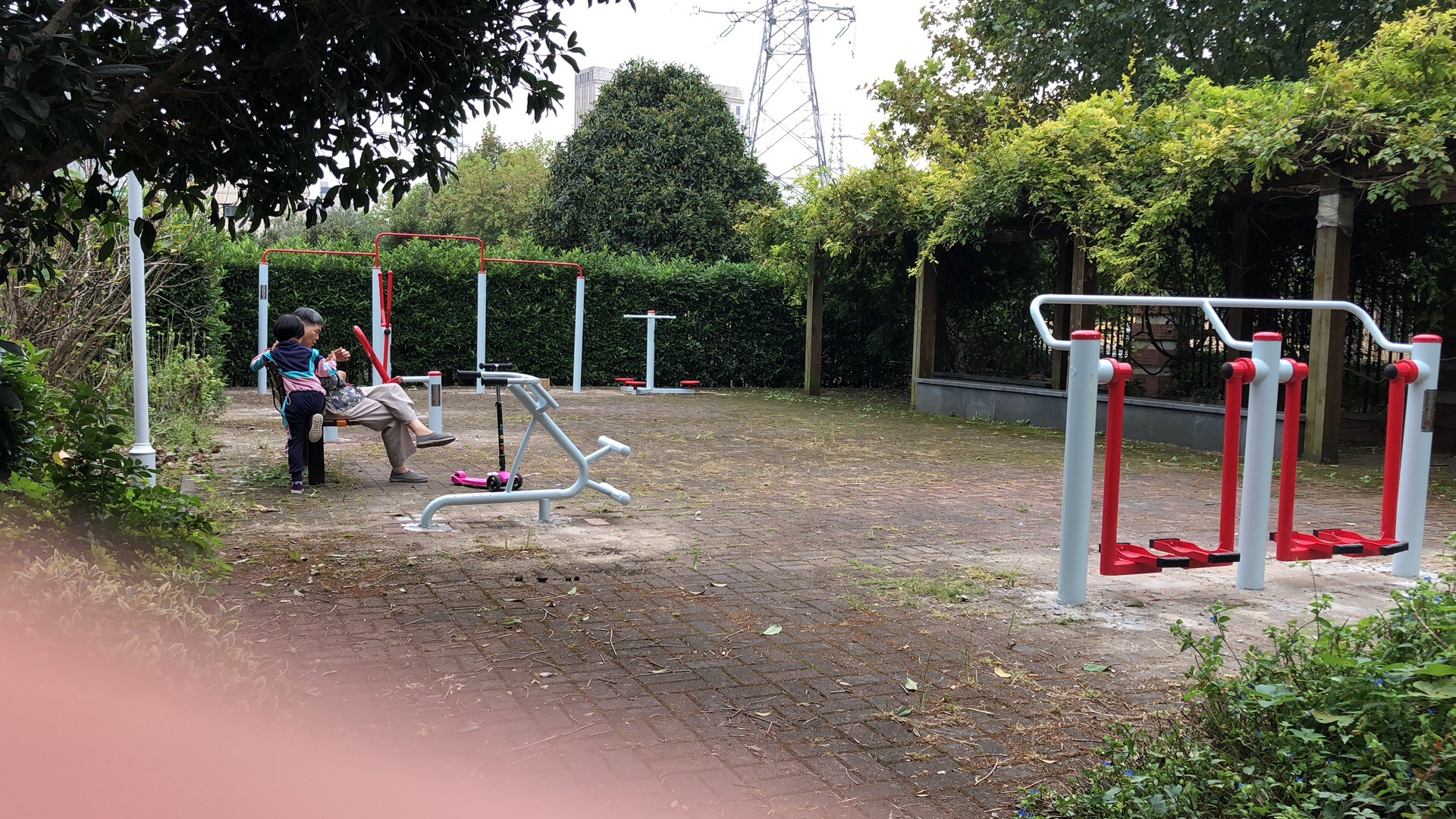 春夏居委健身點