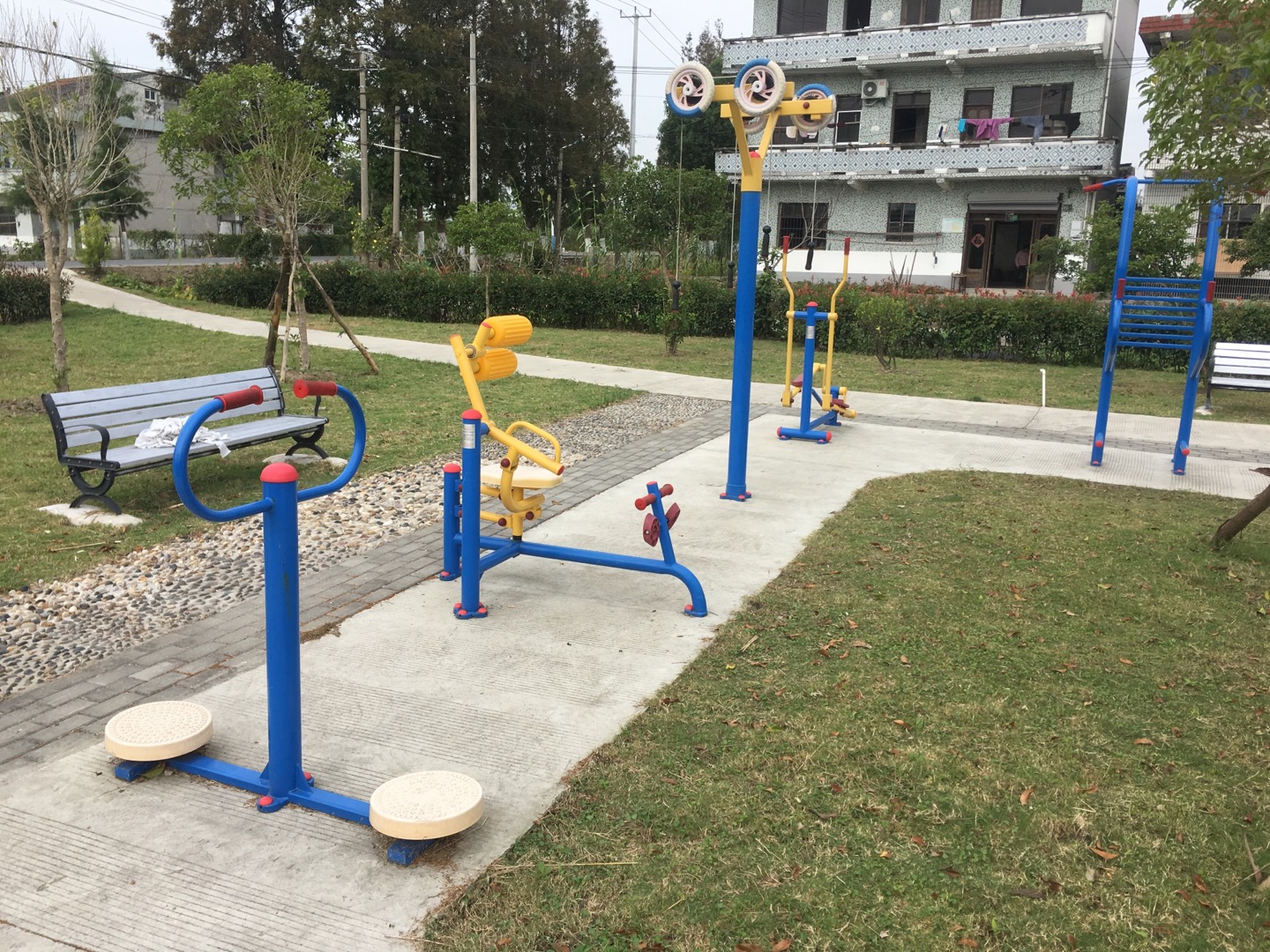 東石村新生隊健身點