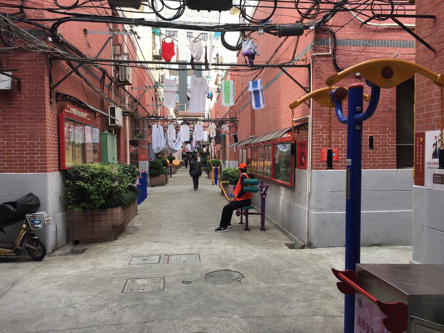 定興居委健身點(diǎn)