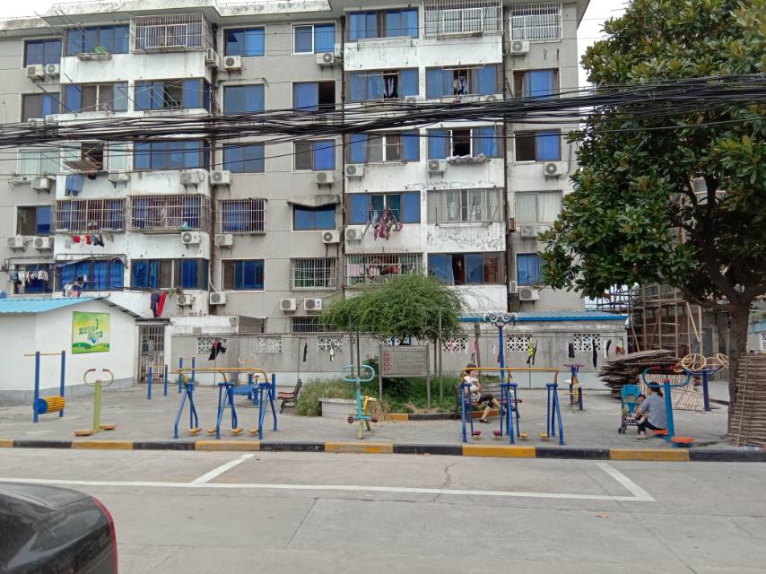 曹王社區(qū)曹王路158弄小區(qū)健身苑點