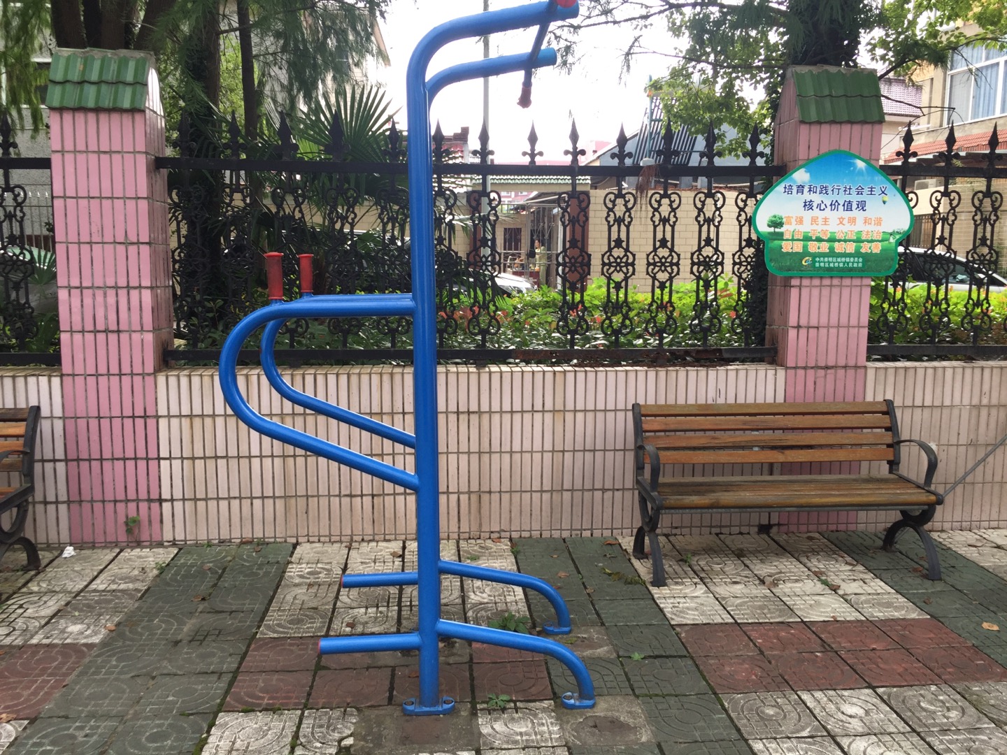 多功能訓(xùn)練器