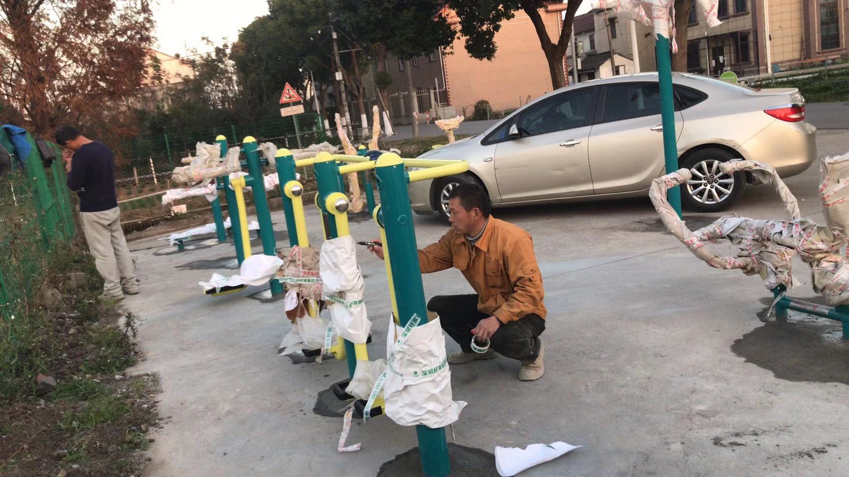 儲(chǔ)店村1隊(duì)健身點(diǎn)