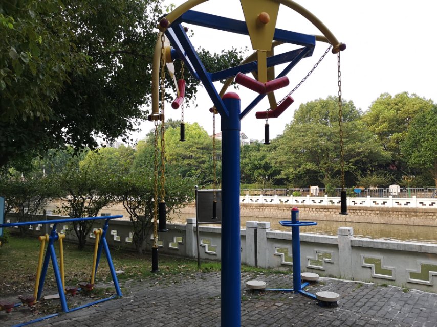 三人上肢牽引器