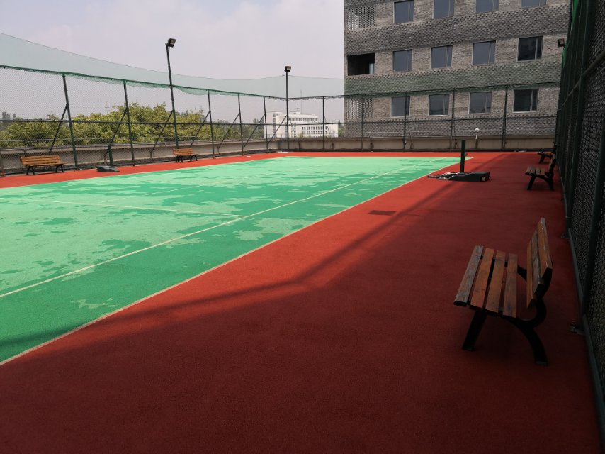 工業(yè)區(qū)文體中心網(wǎng)球場(chǎng)