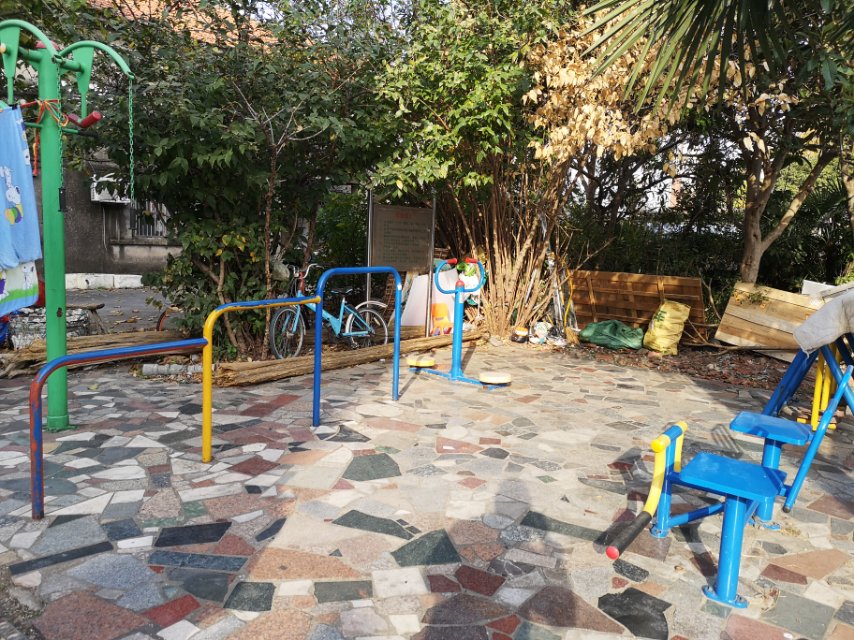 東城壕路62弄18號(hào)健身點(diǎn)