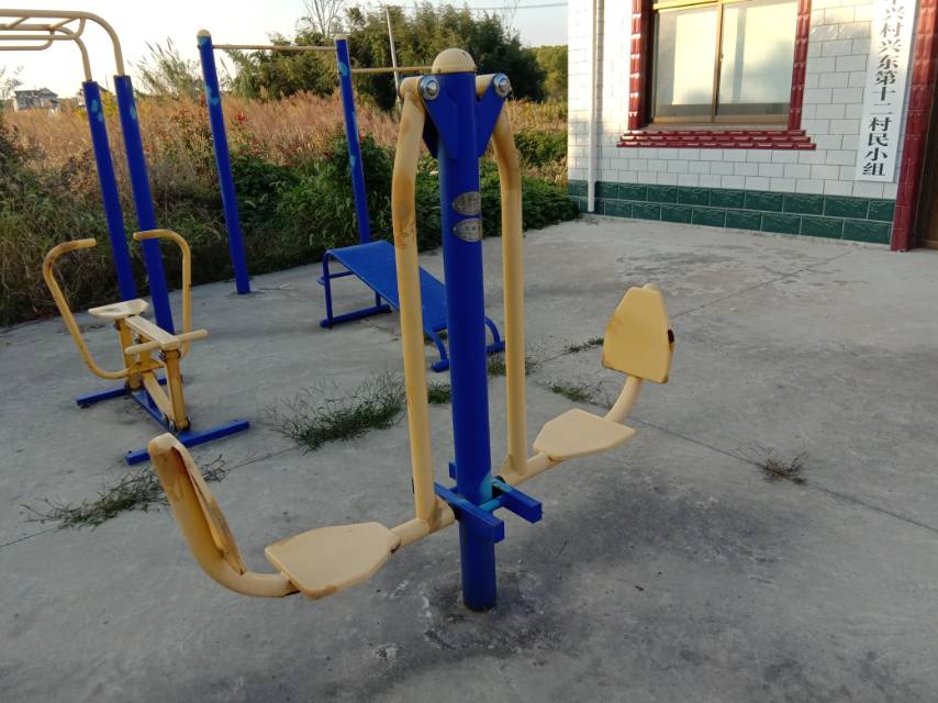 坐蹬訓(xùn)練器