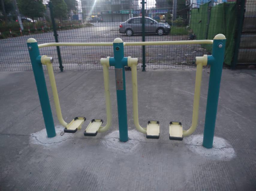 雙位太空漫步機(jī)