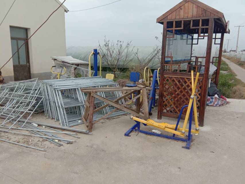 崇明區(qū)中興鎮(zhèn)汲浜11隊(duì)健身點(diǎn)