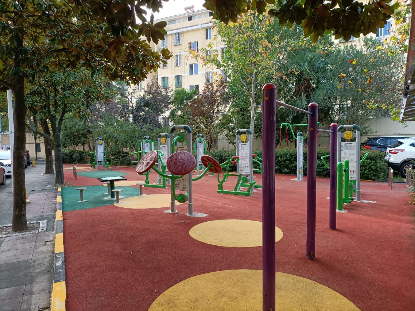 柘林鎮(zhèn)華亭村南華亭市民益智健身苑點