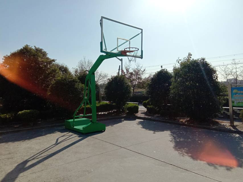 紅星村18組172號(hào)前三人制籃球場(chǎng)