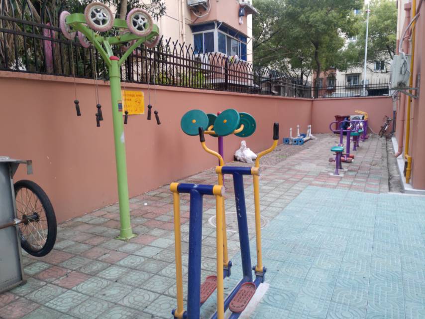 芳華路673弄健身點(diǎn)