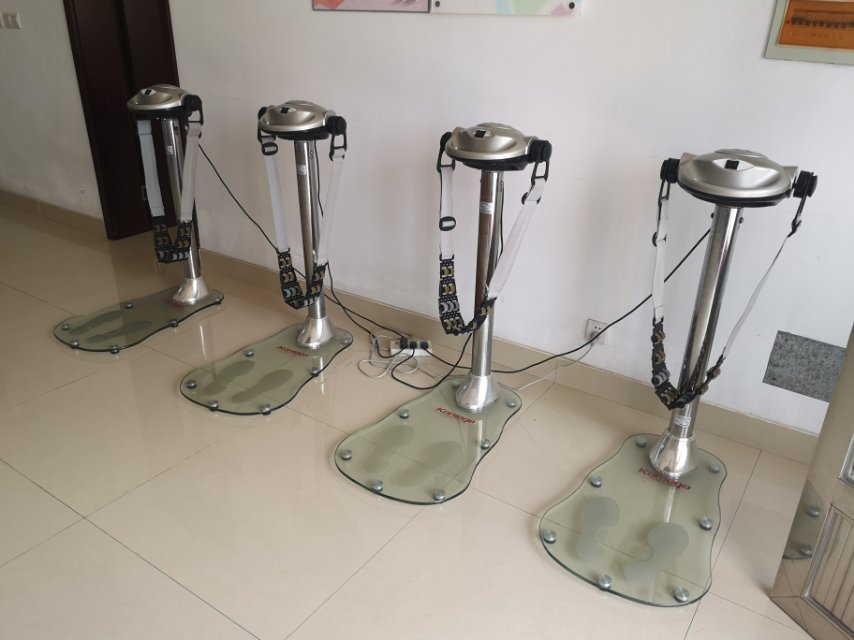 漕涇鎮(zhèn)護(hù)塘村村委健身房