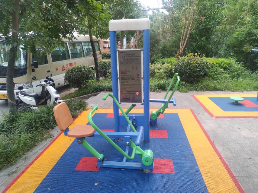 雙立柱平推平拉訓(xùn)練器