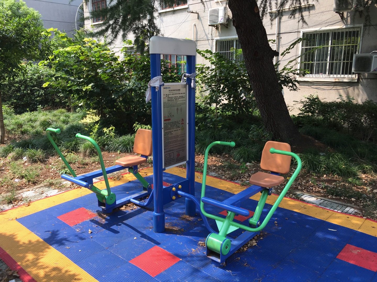 雙立柱平推平拉訓練器