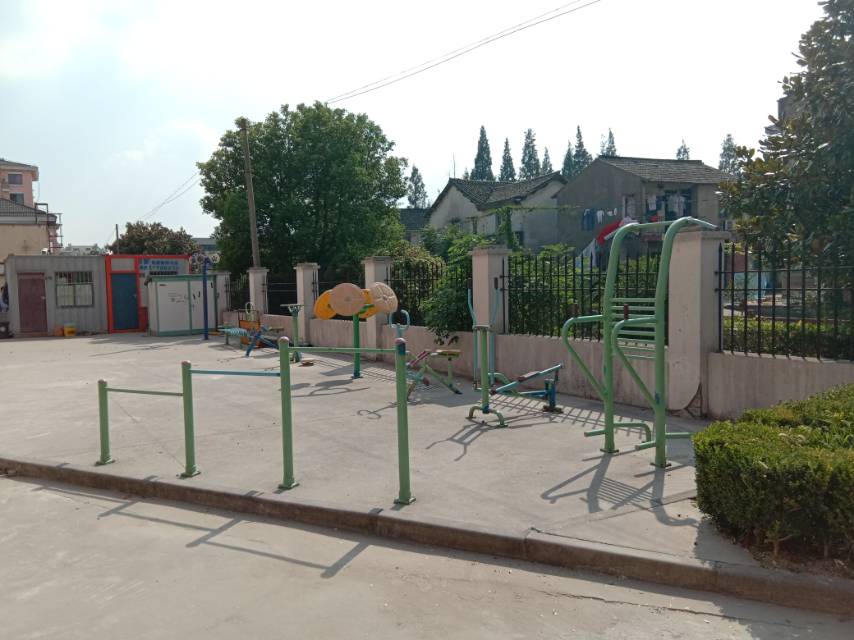 方家哈居委會林天花苑北區(qū)健身點