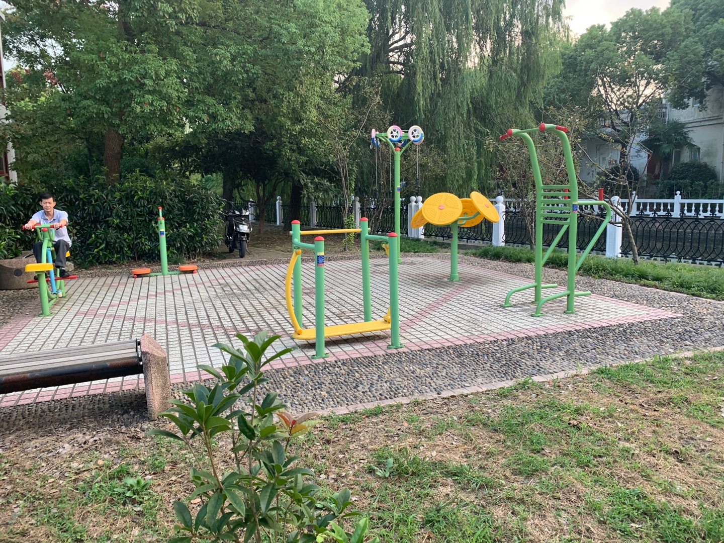 合眾湖畔北邊健身點