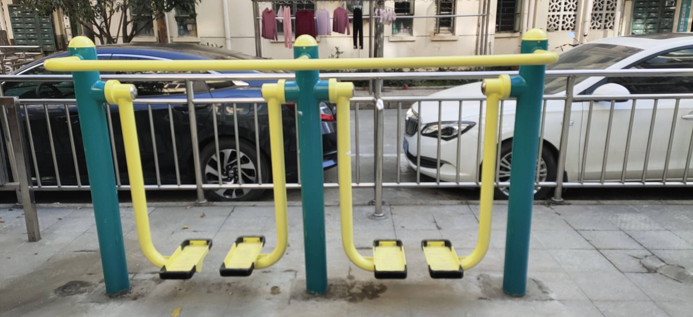 二位智能太空漫步機(jī)