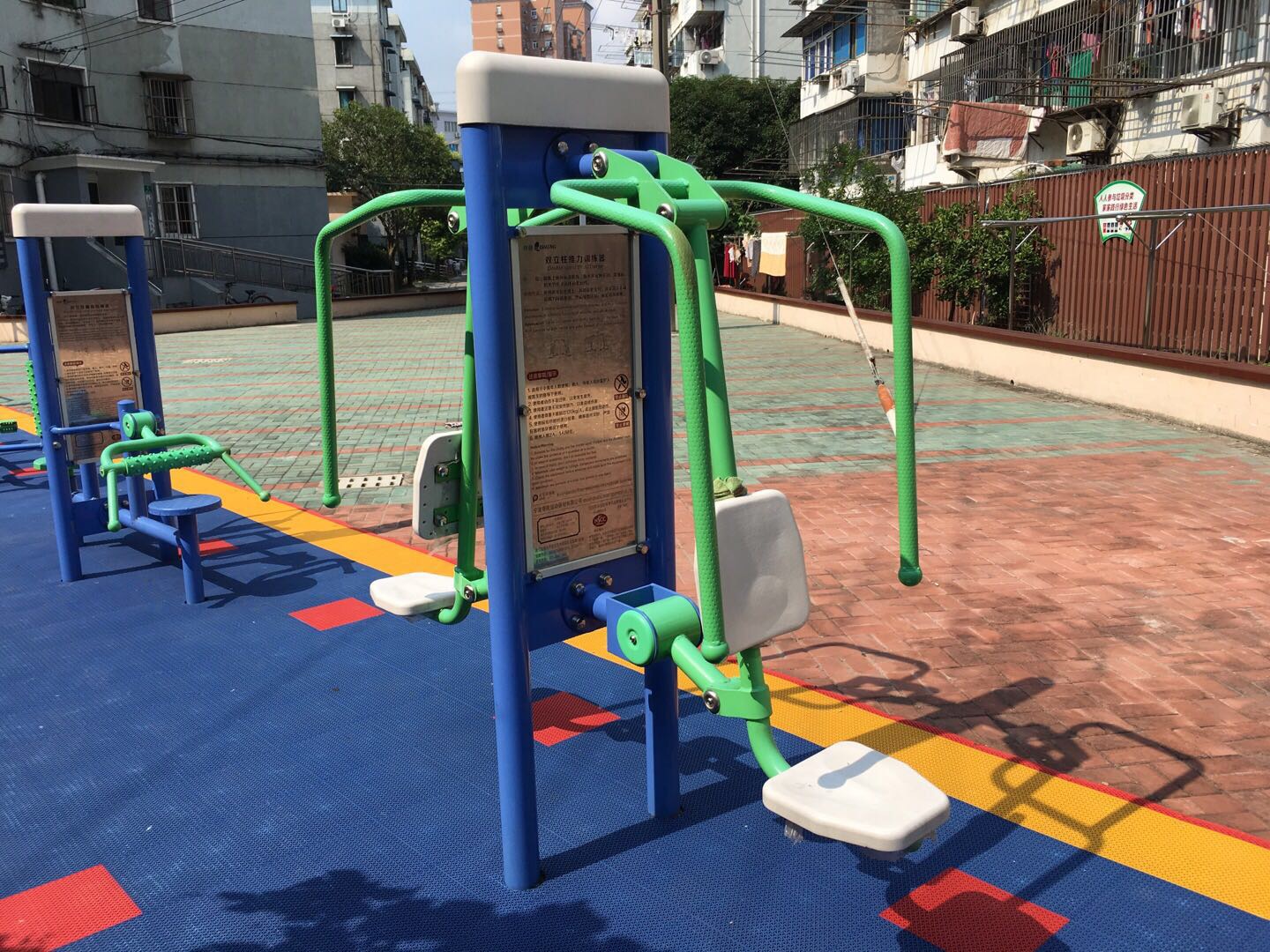 雙立柱前推訓練器