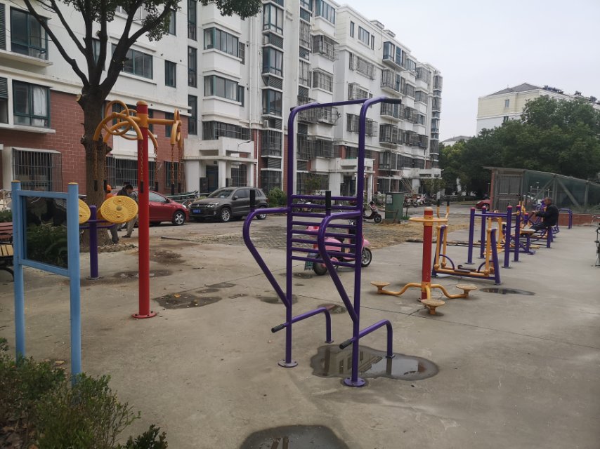 鶴鳴一村東區(qū)健身苑點(diǎn)
