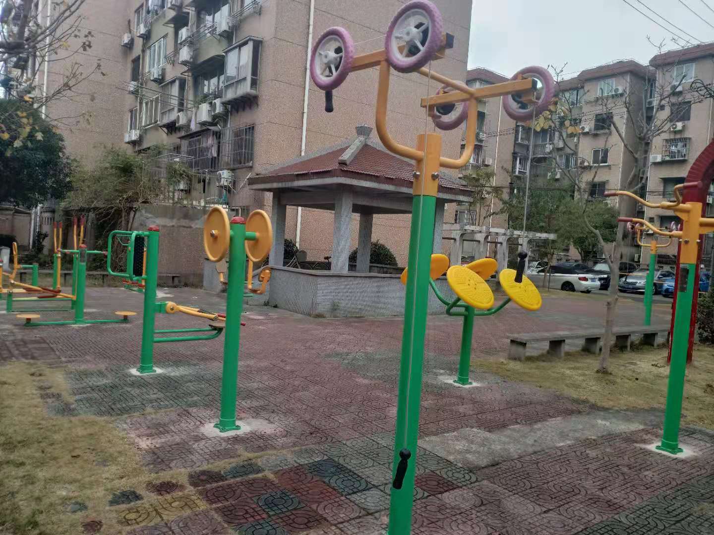 上虹居委五街坊健身點(diǎn)