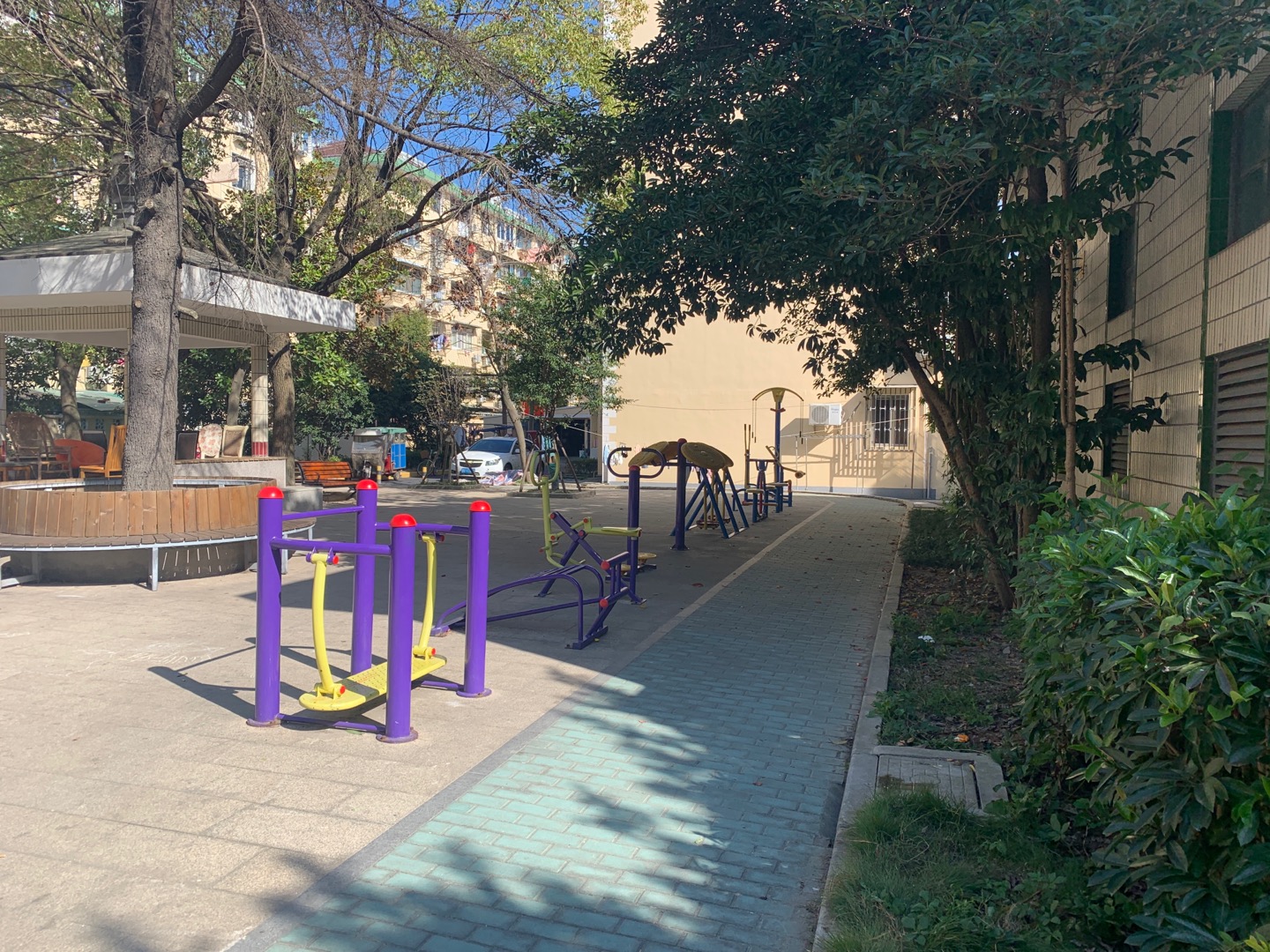 高行鎮(zhèn)東溝二居健身苑點2