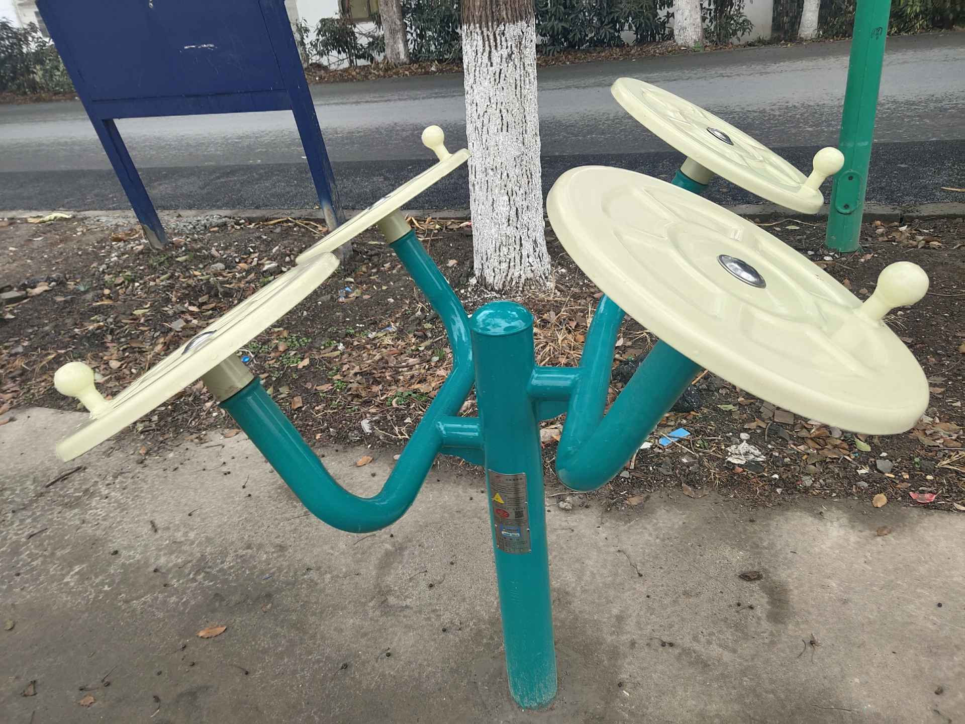 三人轉(zhuǎn)腰器